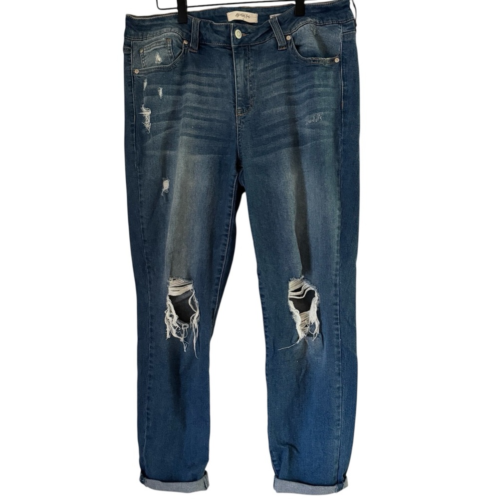 Arula- Blue Distressed Jeans